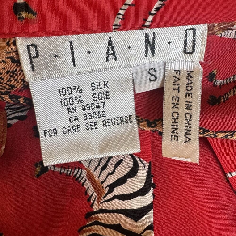Vintage 100% Silk Piano Blouse Sz S Mob Wife Bold Red Animal Print Old Money - Picture 5 of 16
